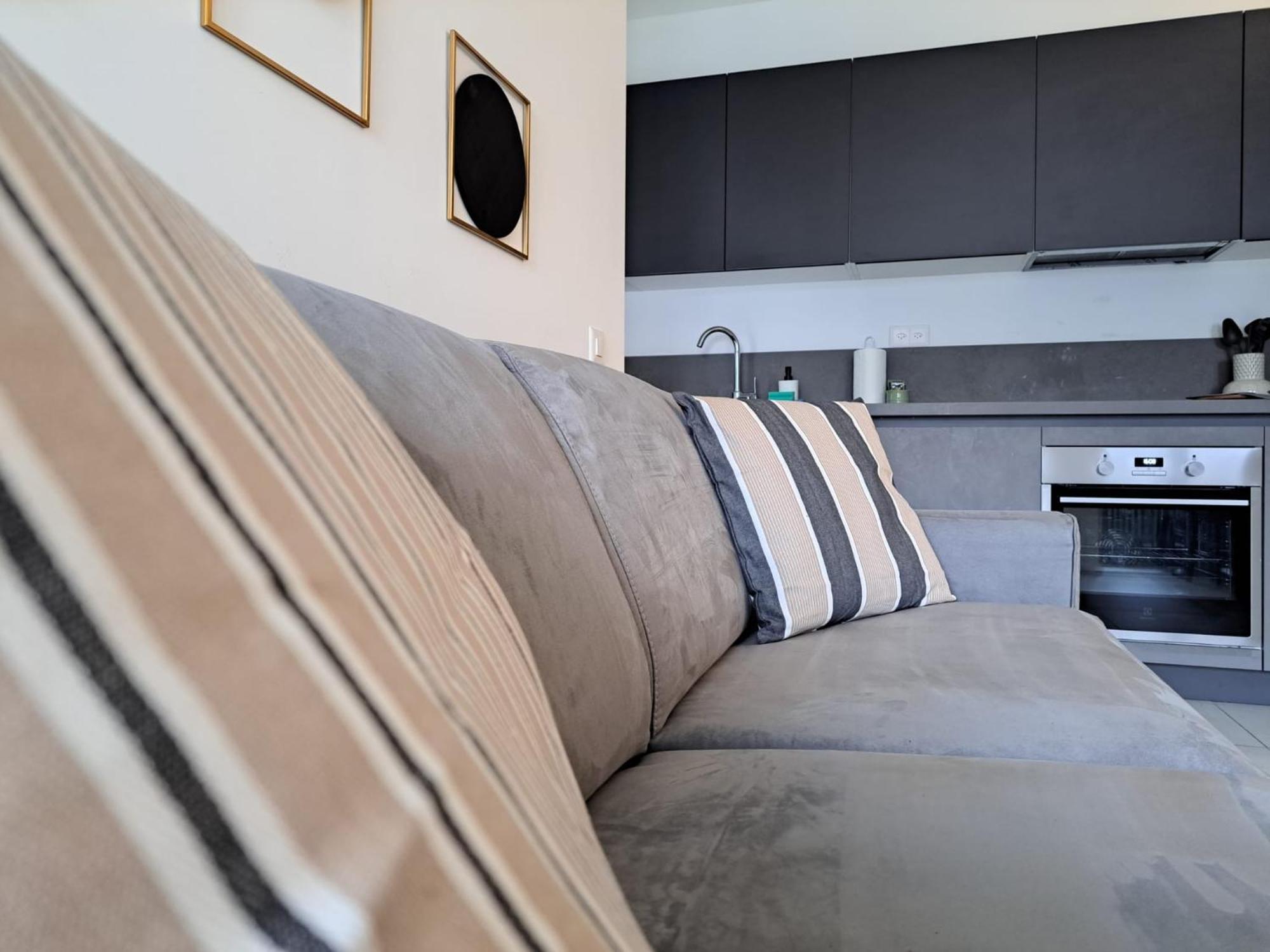 Urban Residence By Quokka 360 - Modern Apartments In Лугано Екстериор снимка